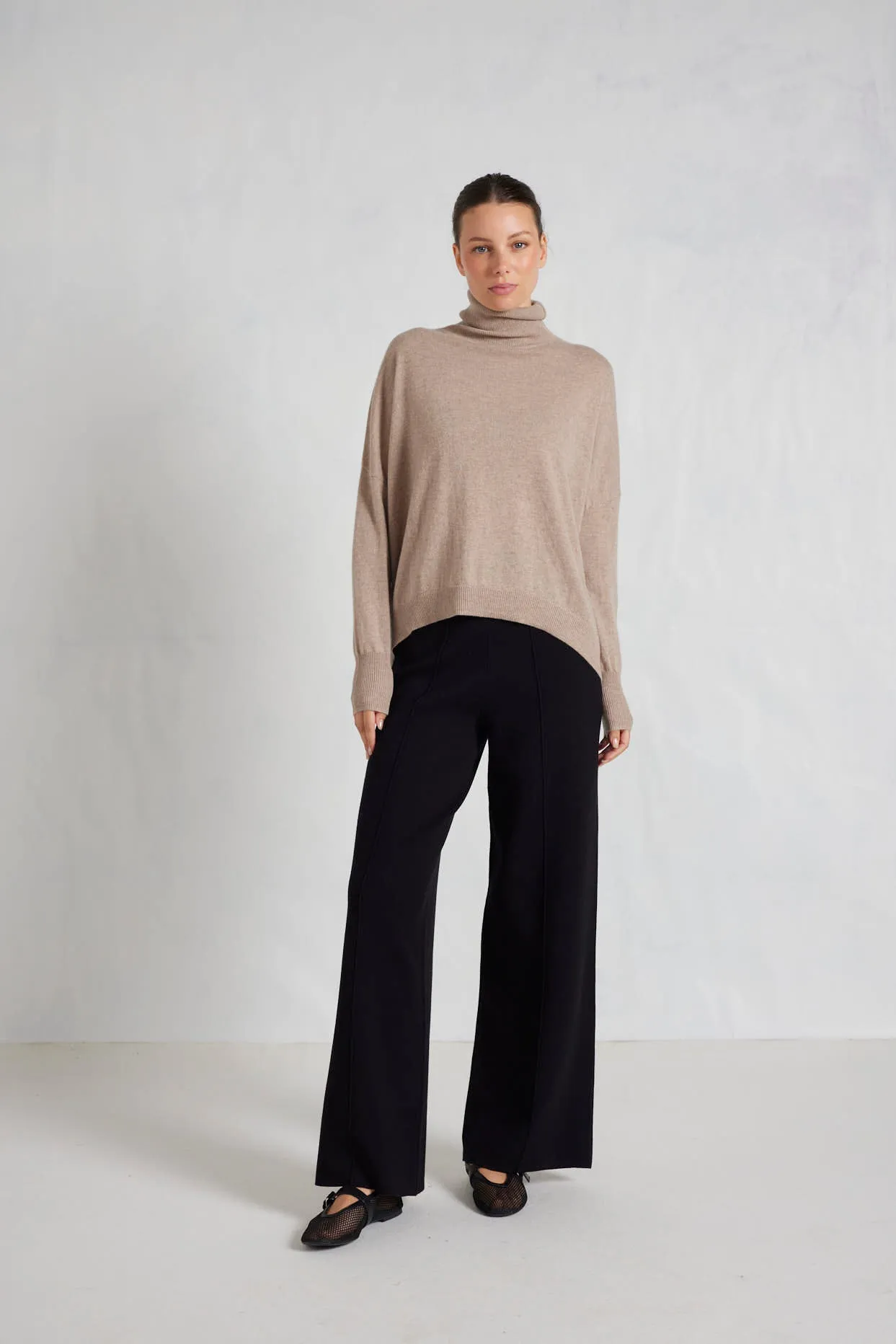 A Polo Bay Cashmere Sweater in Cobblestone