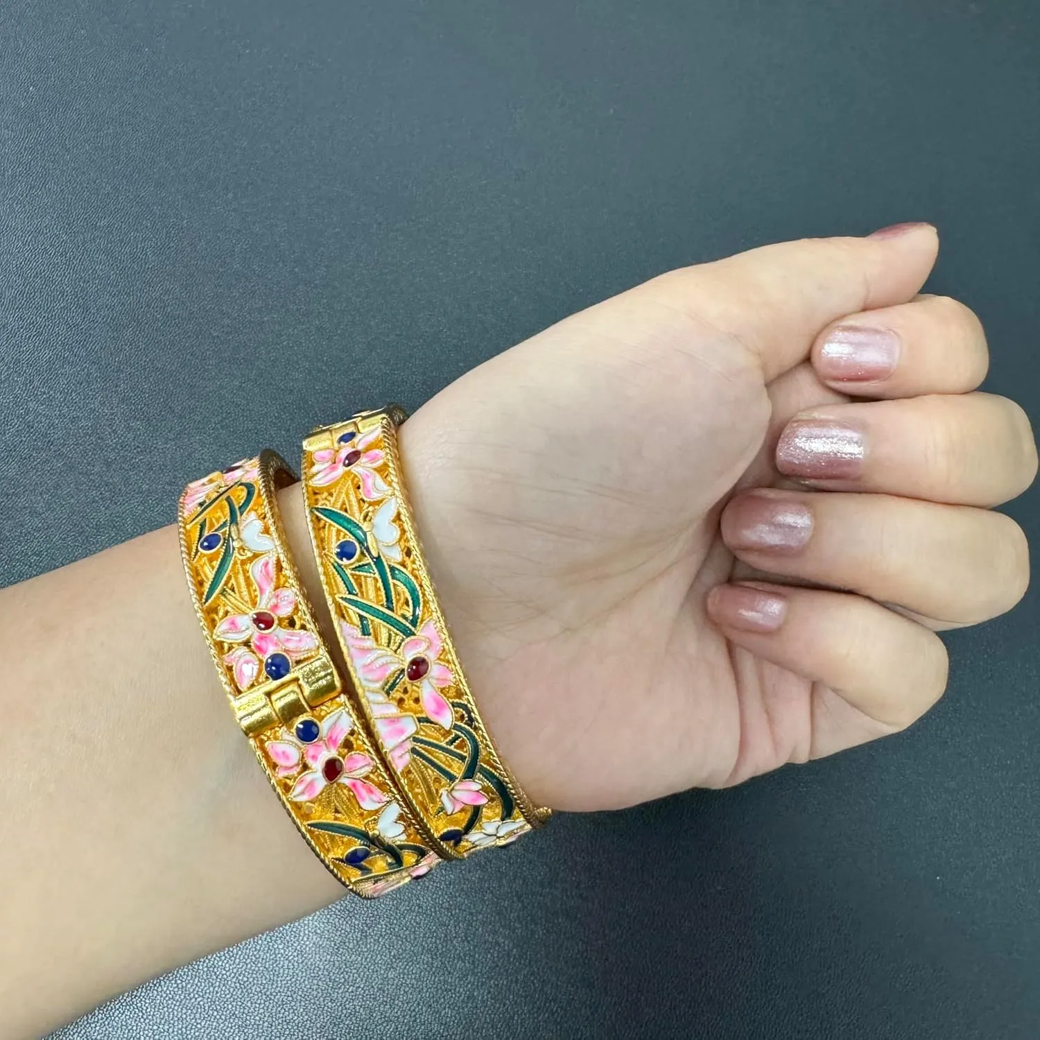 Ethlyn Gifts for women Thick Gold Plated Bangles Bracelet Dating Party Wedding Use colorful Jewelry for mom wife girlfriend