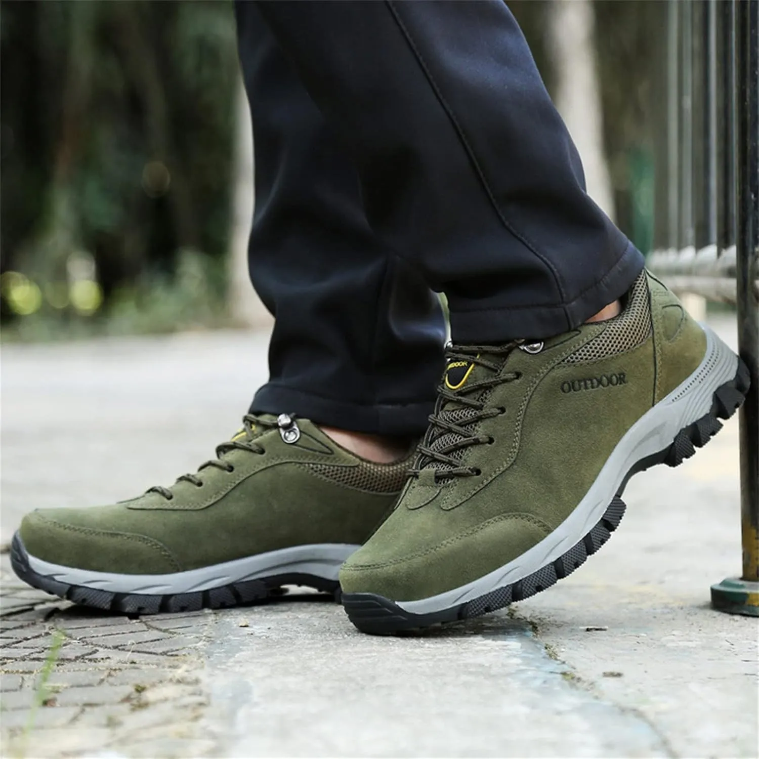 Fashion Summer and Men Hiking Shoes Solid Color Lace Up Flat Bottom Comfortable Non Slip Mens Sneaker Boots
