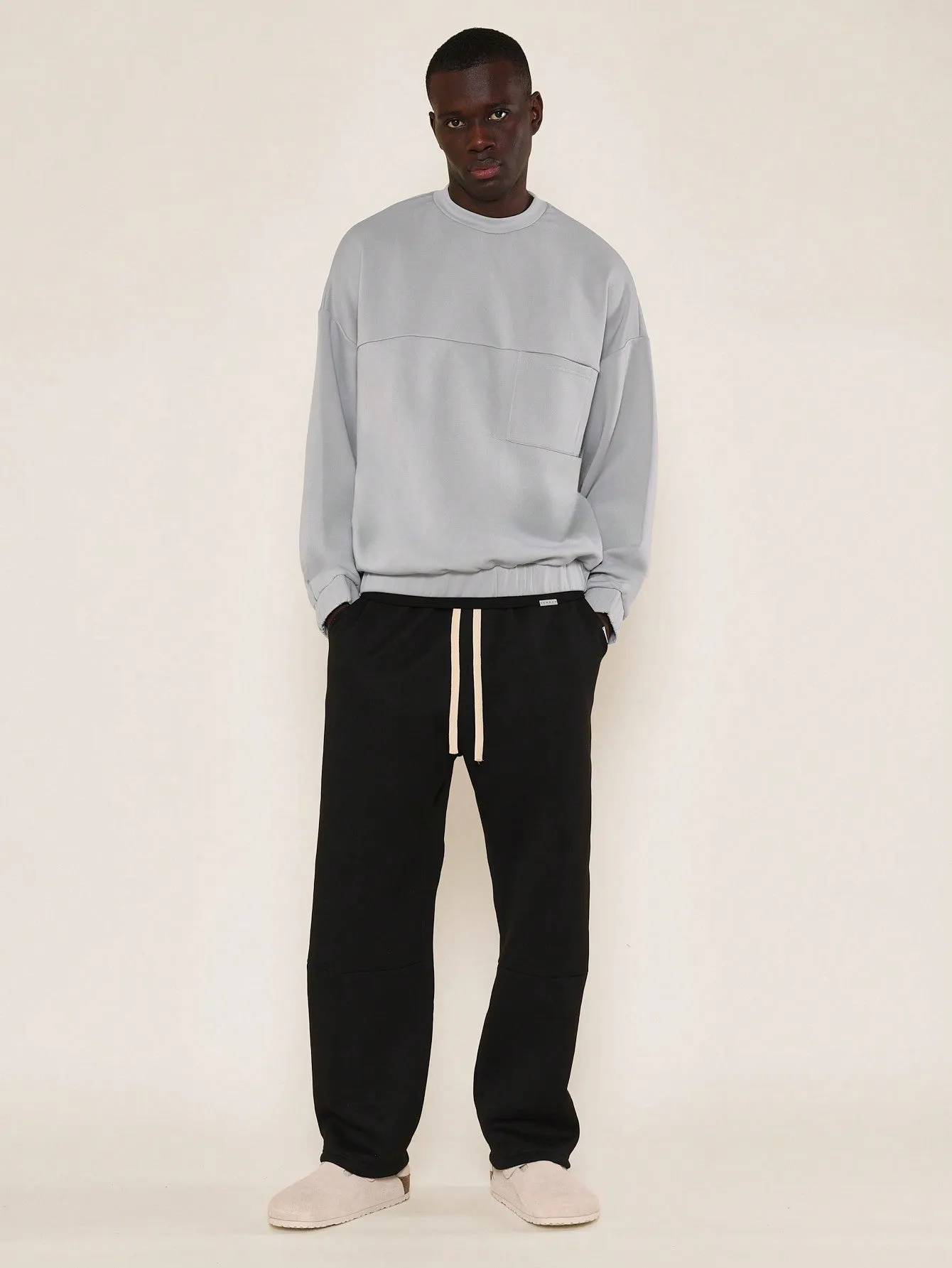 Regular Fit Long Sleeve Lightweight Sweatshirt With Pocket