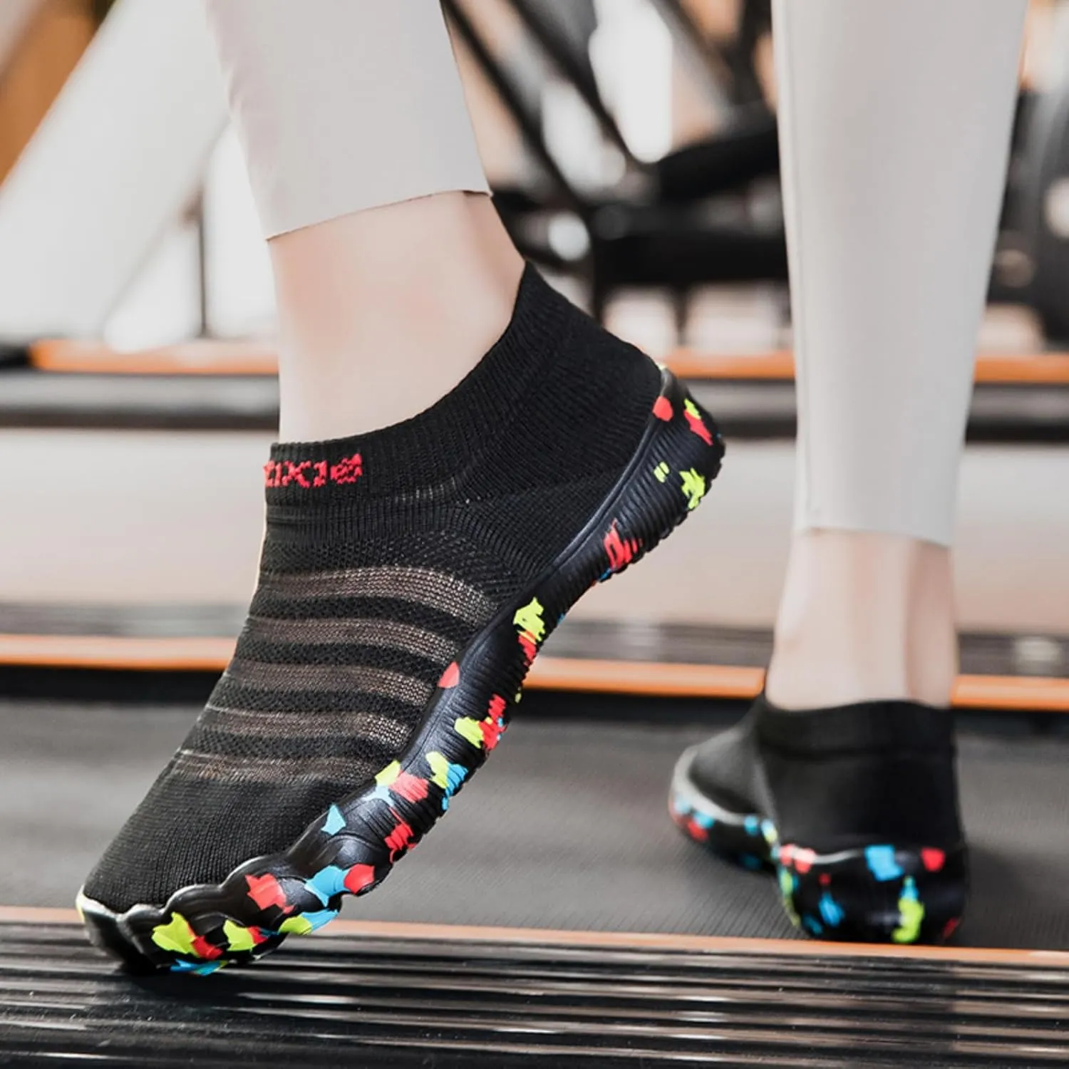 Water Shoes Women Barefoot Grounded Footwear for Women Men with Neuropathy Pool Shoes Wide Toe Box Sneakers Slip On Athletic Workout Gym Footwear Beach Swim Shoe Quick-Dry Breathable Lightweight