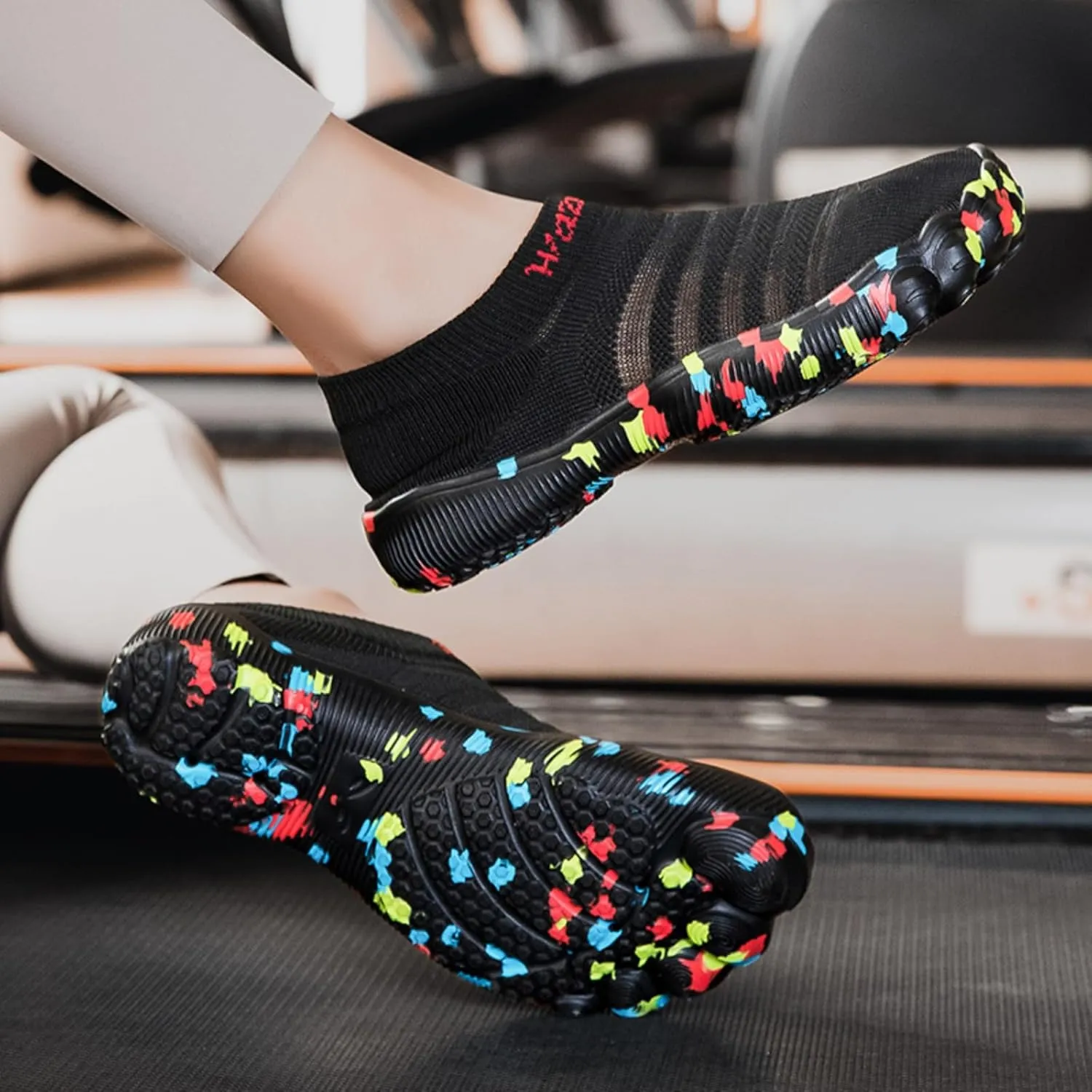 Water Shoes Women Barefoot Grounded Footwear for Women Men with Neuropathy Pool Shoes Wide Toe Box Sneakers Slip On Athletic Workout Gym Footwear Beach Swim Shoe Quick-Dry Breathable Lightweight